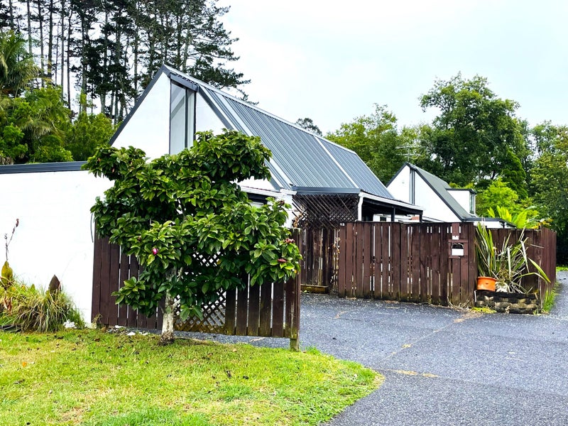 1/3 Putney Place, Ranui, Auckland - Carousel 1