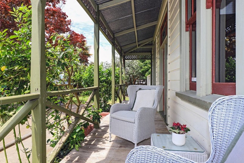 215 Grove Road, Mayfair, Hastings - Carousel 2