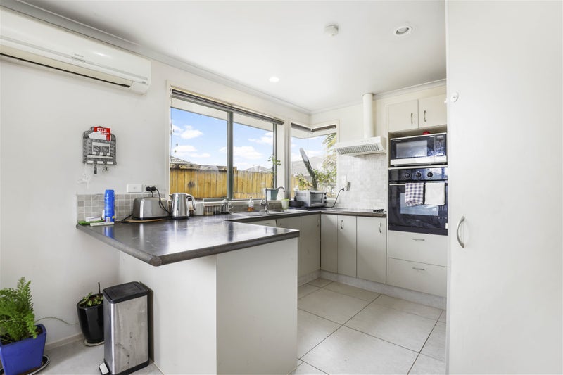 23 Nobleman Place, Hamilton East, Hamilton - Carousel 2