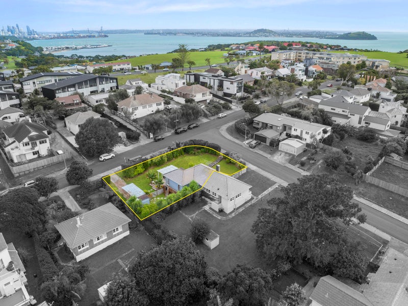 1 Matatua Street, Orakei, Auckland - Carousel 1