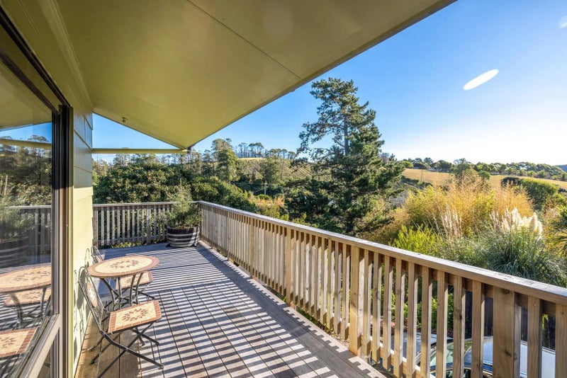 6 Trig Hill Road, Onetangi, Waiheke Island - Carousel 2