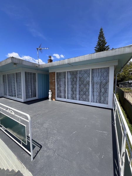 90 Coronation Road, Mangere Bridge, Auckland - Carousel 2
