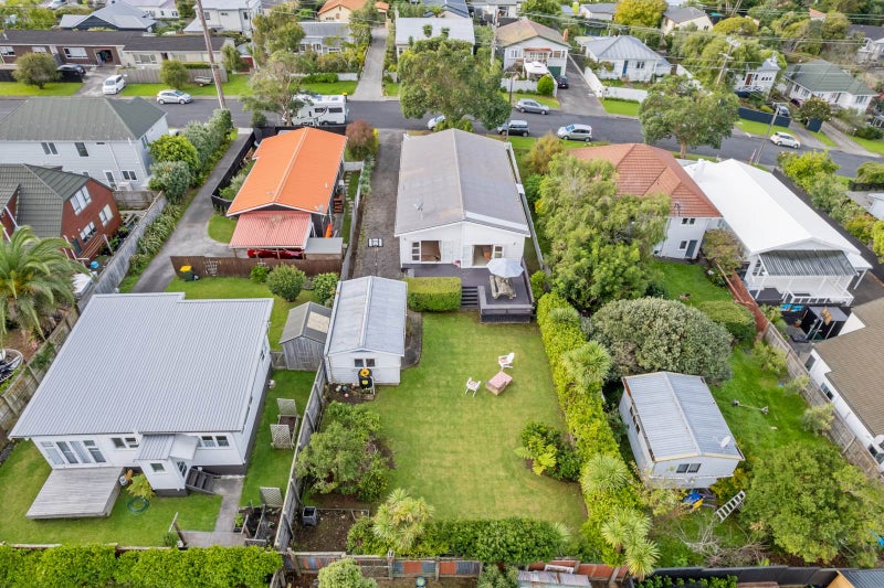 3 Evan Street, Belmont, Auckland - Carousel 1