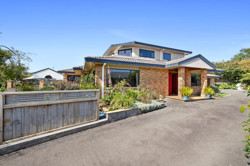 13 Karina Road, Merrilands, New Plymouth - Carousel 2