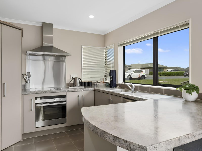 9 Percy Kinsman Crescent, Riverstone Terraces, Upper Hutt - Carousel 2