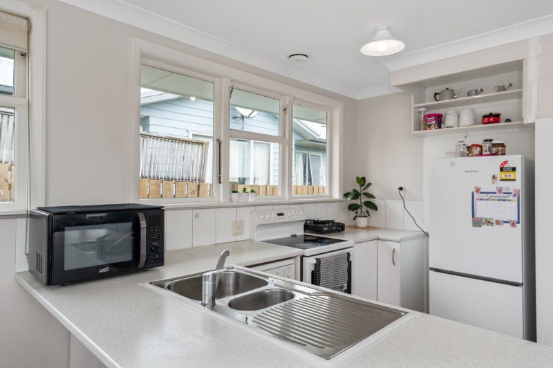 33 Henderson Crescent, Parkvale, Tauranga - Carousel 1