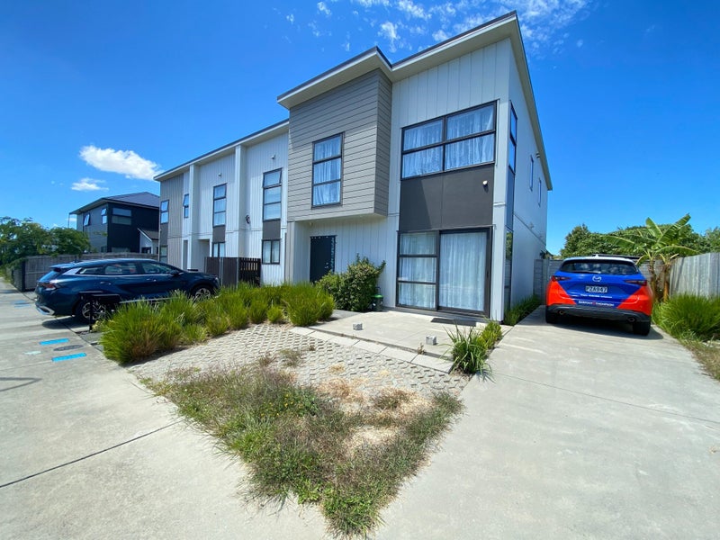 10 Kitea Place, Mangere, Auckland - Carousel 1