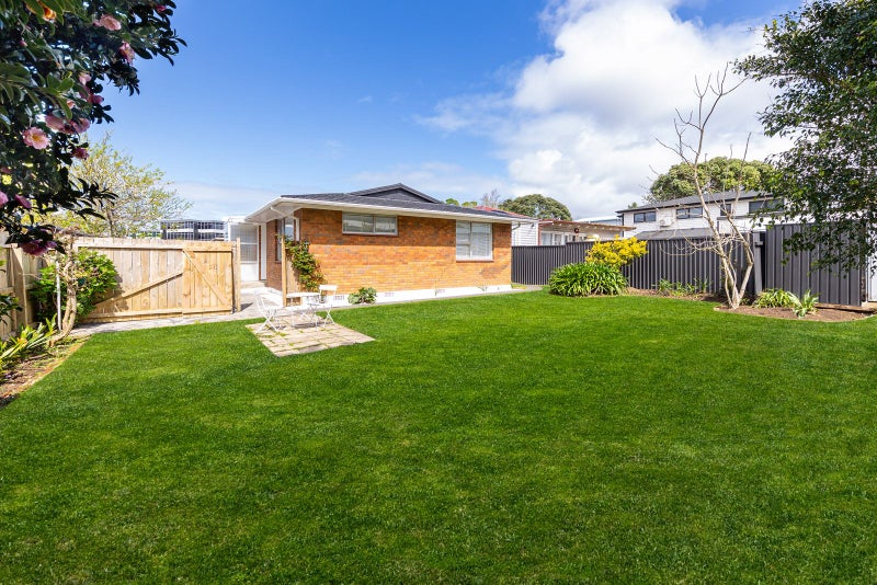 4/74 Main Highway, Ellerslie, Auckland - Carousel 1