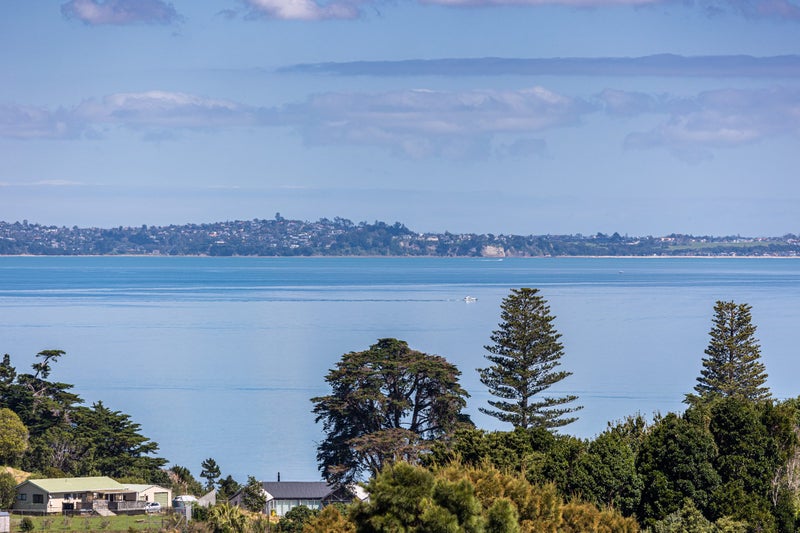 68 Jellicoe Parade, Surfdale, Waiheke Island - Carousel 2