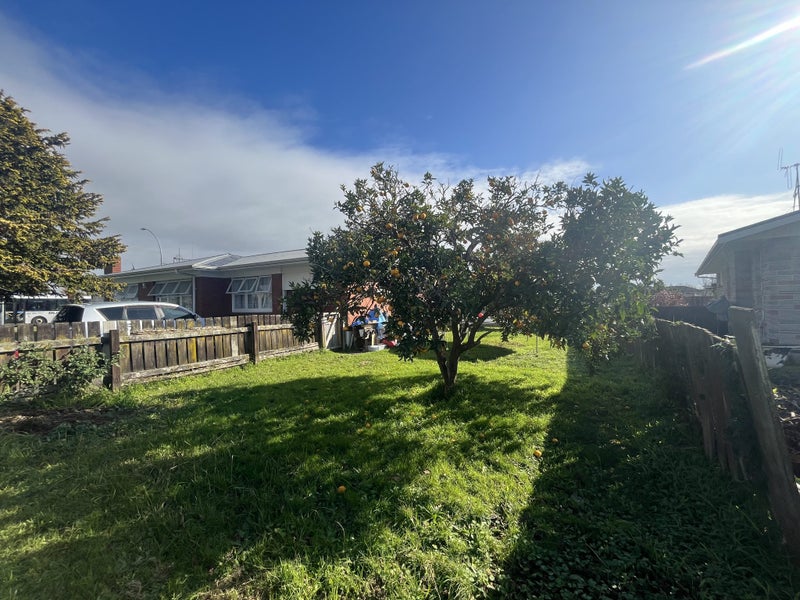 1 Springfield Crescent, Enderley, Hamilton - Carousel 13