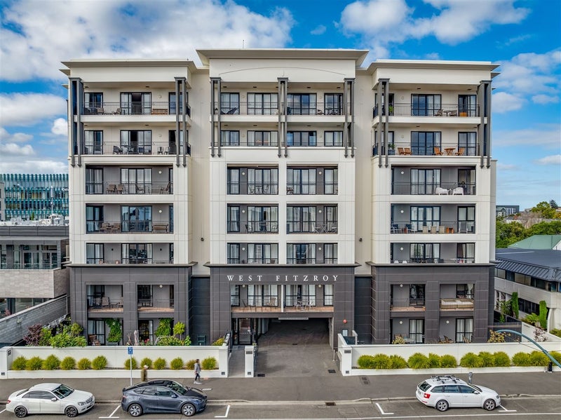 6C/66 Armagh Street, Christchurch Central, Christchurch - Carousel 1
