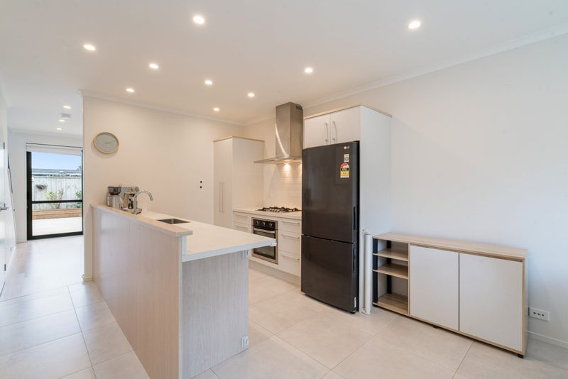 29 Matairangi avenue, Totara Heights, Auckland - Carousel 2