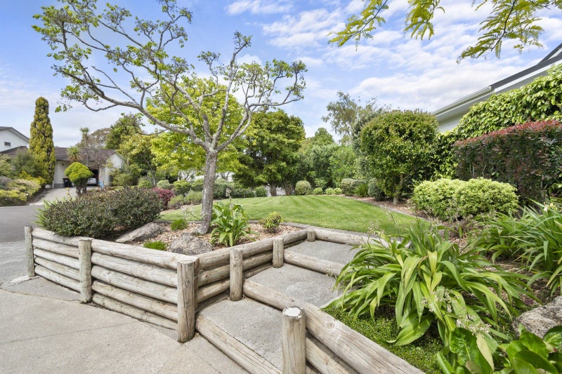 18 Clifton Terrace, Fitzherbert, Palmerston North - Carousel 38