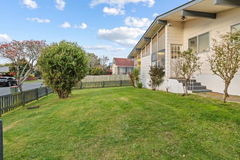 17 Rewarewa Street, Owhata, Rotorua - Carousel 2