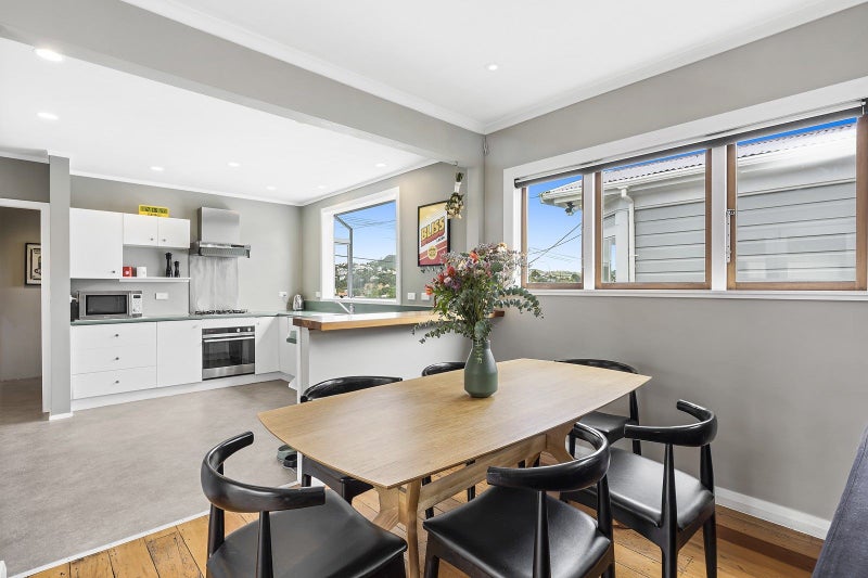 36 Kaihuia Street, Northland, Wellington - Carousel 2