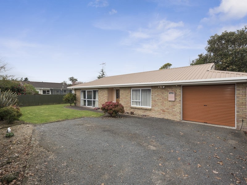 55B Pine Avenue, Melville, Hamilton - Carousel 11