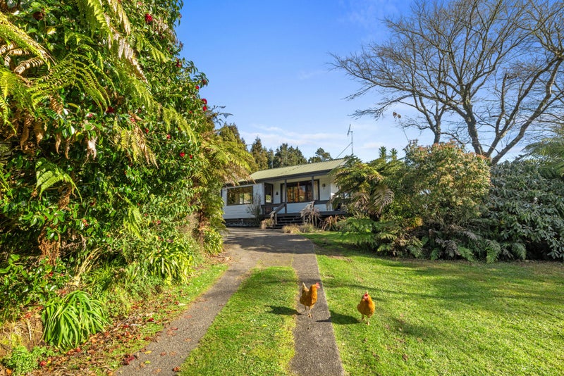 1558 Pyes Pa Road, Tauranga - Carousel 1