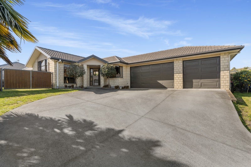 18 Rosella Drive, Welcome Bay, Tauranga - Carousel 1