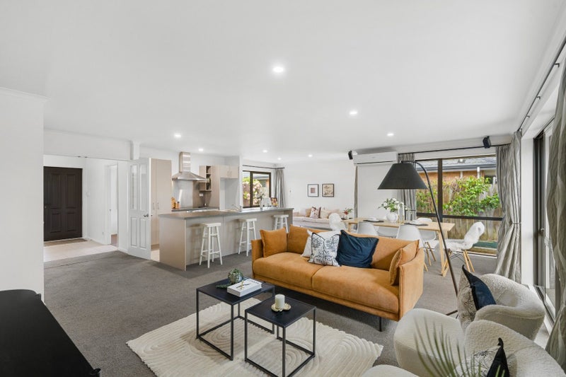 4 Lightning Close, Wigram, Christchurch - Carousel 2