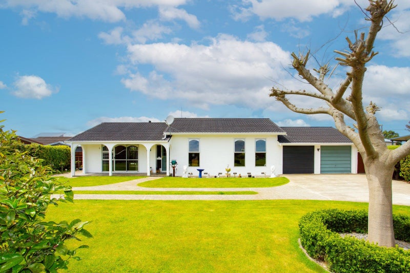 9 Essex Place, Springvale, Whanganui - Carousel 1