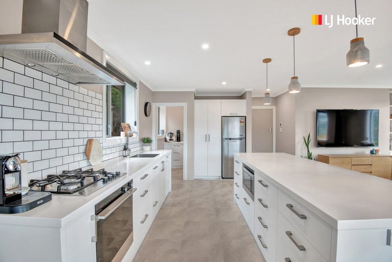 65 Pitcairn Street, Belleknowes, Dunedin - Carousel 2