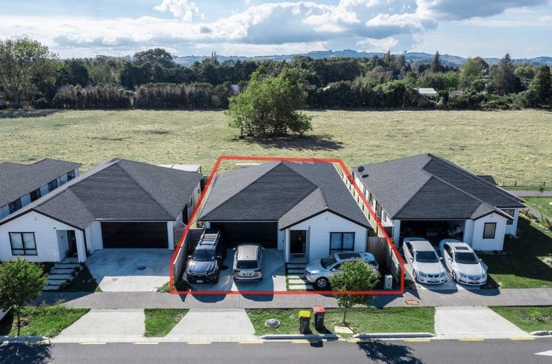 3 Silver Beech Street, Takanini, Auckland - Carousel 1