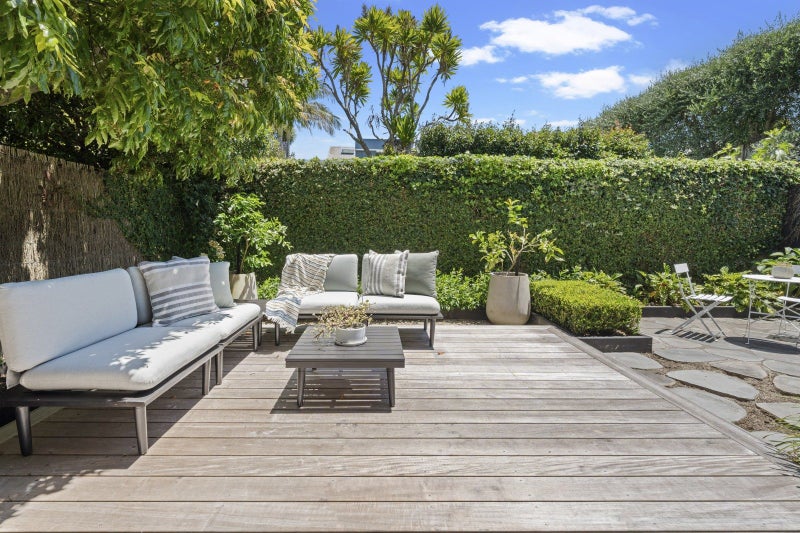 28 Springwood Place, Mount Eden, Auckland - Carousel 2