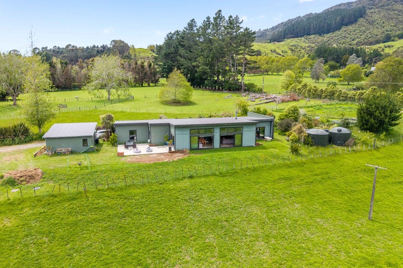 50 Kents Road, Reikorangi, Waikanae - Carousel 2