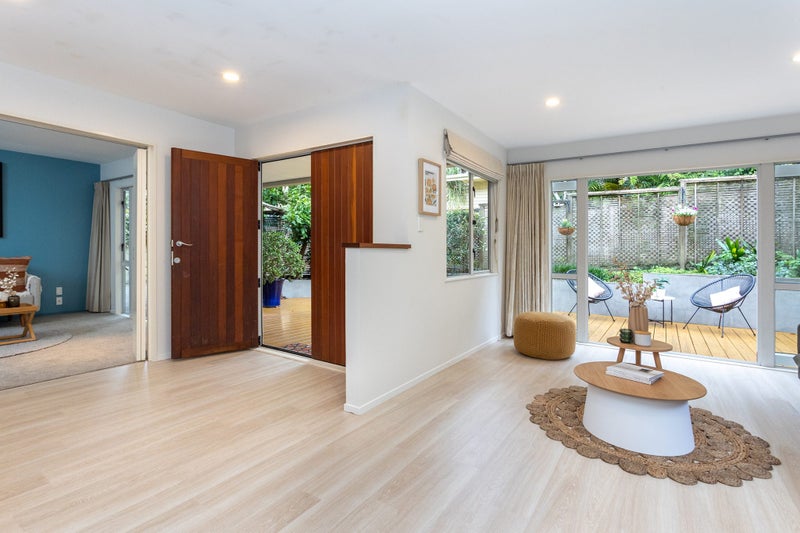 32B Horoeka Avenue, Mount Eden, Auckland - Carousel 2