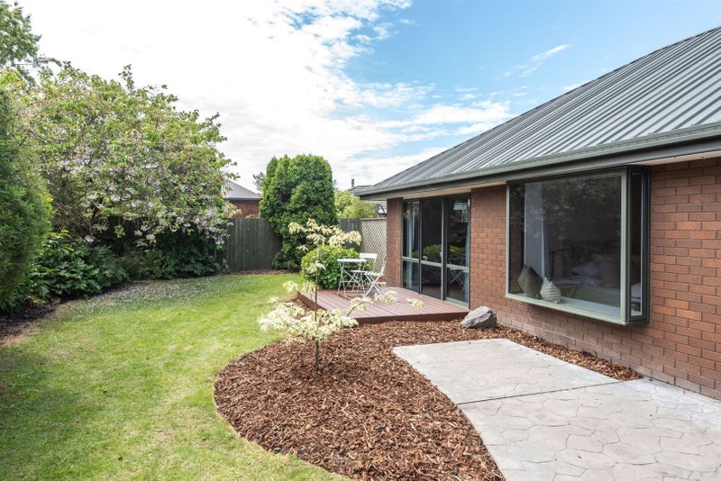 15 Thompsons Road, Belfast, Christchurch - Carousel 21