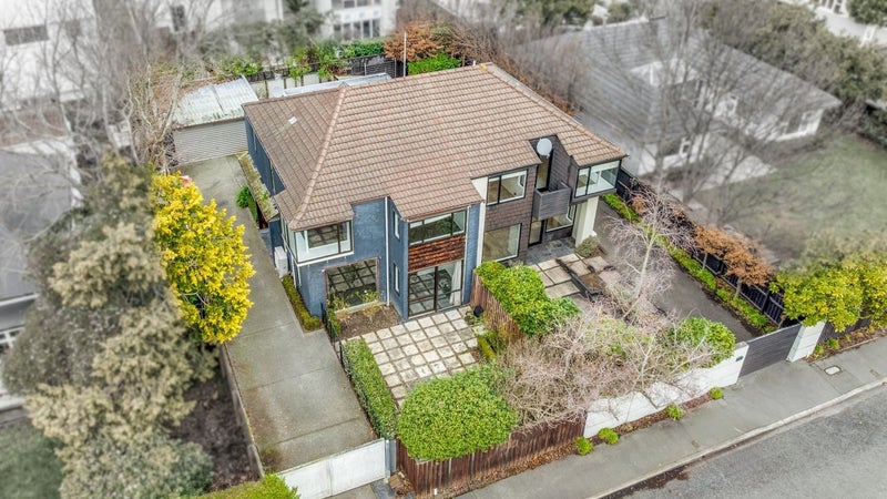 2/52 Aikmans Road, Merivale, Christchurch - Carousel 1
