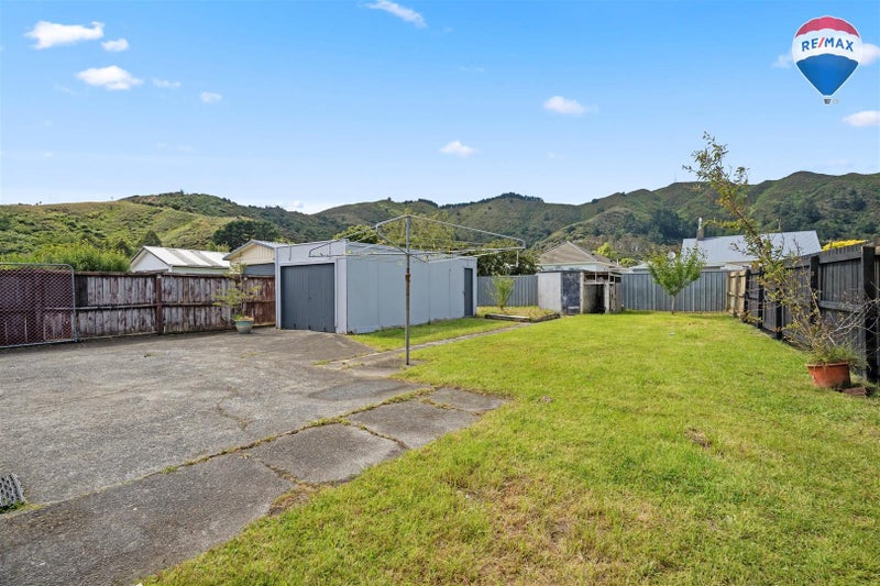22 Shearer Crescent, Naenae, Lower Hutt - Carousel 2