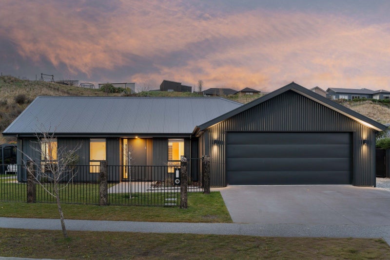 1 Ashenhurst Way, Lower Shotover, Queenstown - Carousel 31