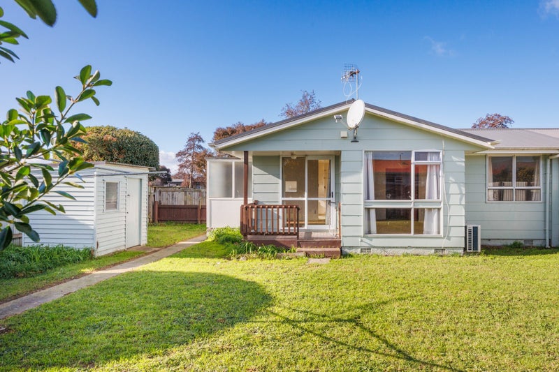 18 Amberley Avenue, Westbrook, Palmerston North - Carousel 1