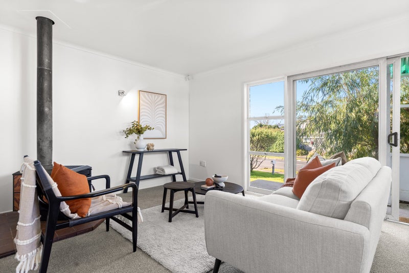 4 Balmoral Terrace, Otumoetai, Tauranga - Carousel 2