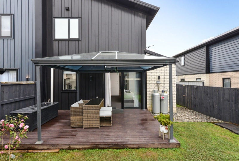 2/64 Cabourne Drive, Glenview, Hamilton - Carousel 2