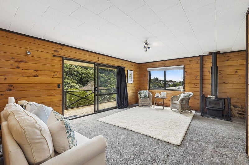 68 Omapere Street, Whitby, Porirua - Carousel 2