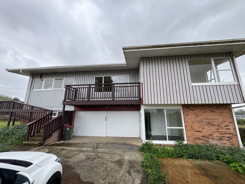 1233 Alfriston Road, Alfriston, Manurewa - Carousel 1