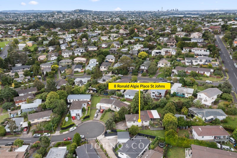 8 Ronald Algie Place, Saint Johns, Auckland - Carousel 8