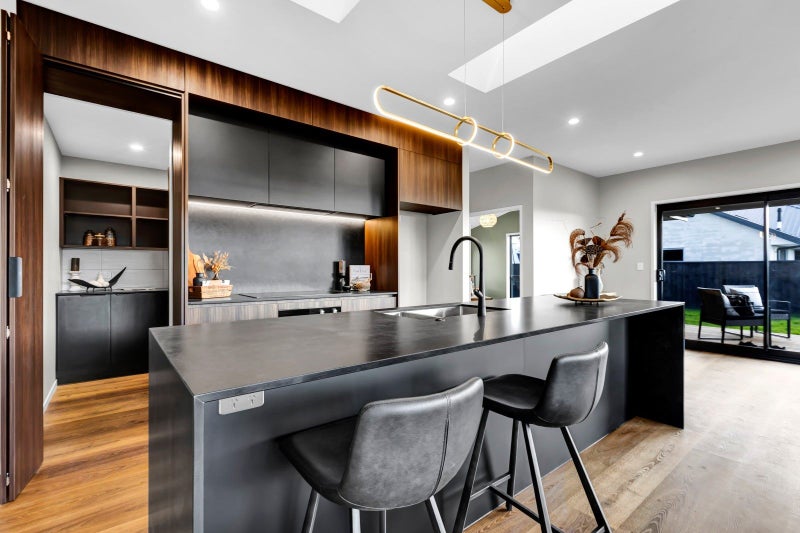 6 Oliver O'Leary Way, Westown, New Plymouth - Carousel 1