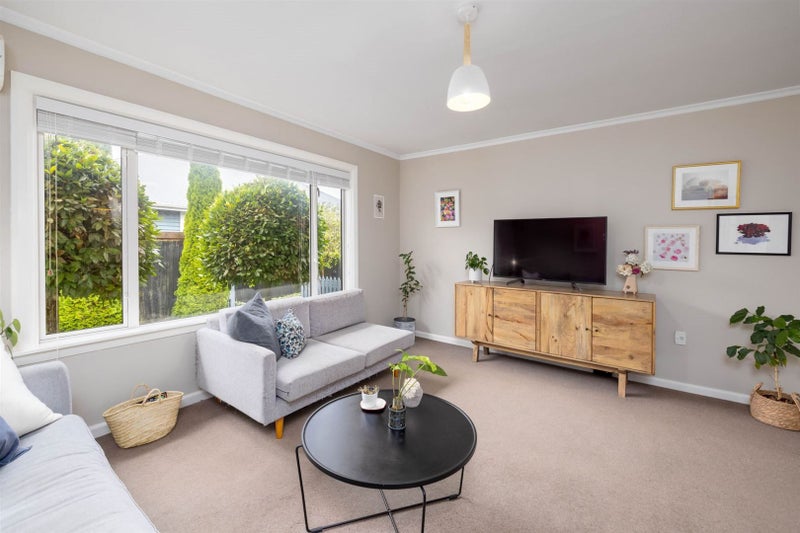 112 Tomes Road, St Albans, Christchurch - Carousel 2