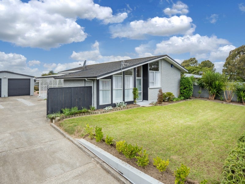 18 Scott Drive, Flaxmere, Hastings - Carousel 1