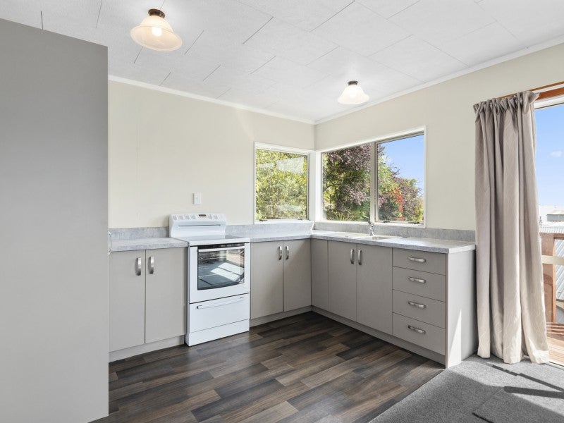 8 Fountain Place, Beachville, Nelson - Carousel 1