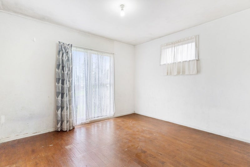 22 Glen Norman Avenue, Henderson, Auckland - Carousel 21