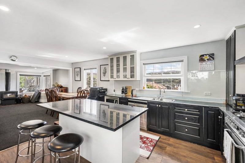 8 Glendavar Street, Berhampore, Wellington - Carousel 2