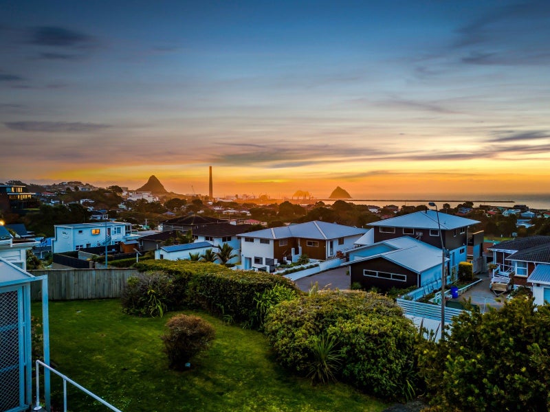 413 Devon Street West, Lynmouth, New Plymouth - Carousel 2