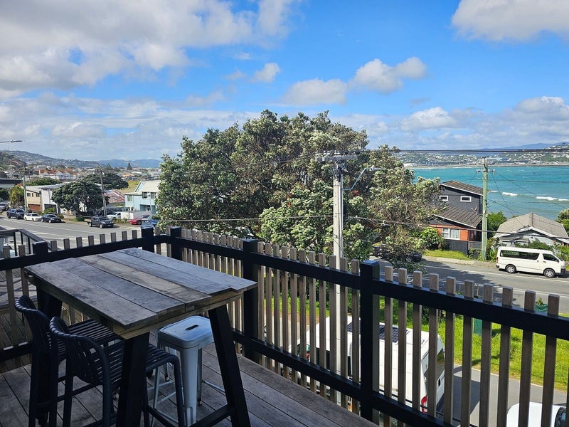276 Queens Drive, Lyall Bay, Wellington - Carousel 2