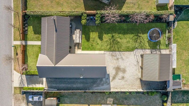 25 Bell Street, Wanaka - Carousel 22