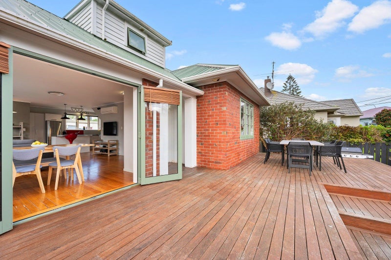 5 Okura Grove, Boulcott, Lower Hutt - Carousel 1