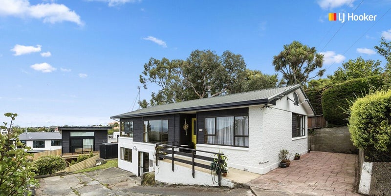 11 Carnarvon Street, Belleknowes, Dunedin - Carousel 1